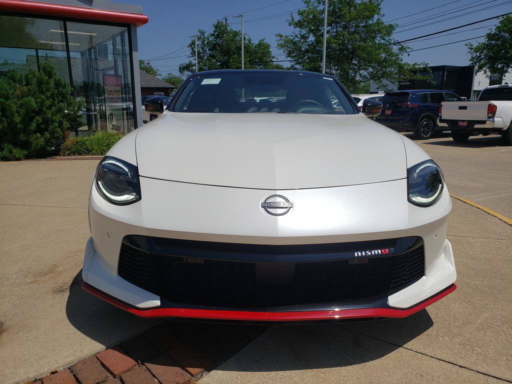 New 2026 Nissan Z NISMO w/ Floor Mat Package RWD image 2