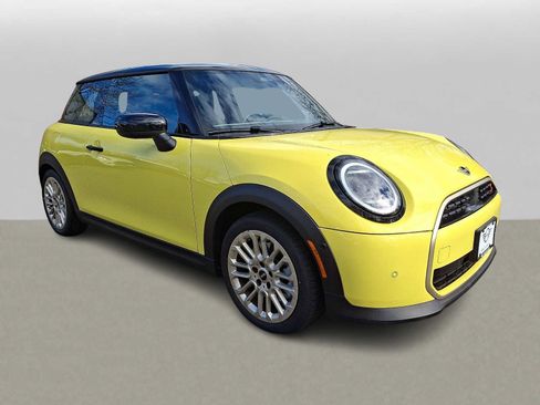 Certified 2025 MINI Cooper S image 3