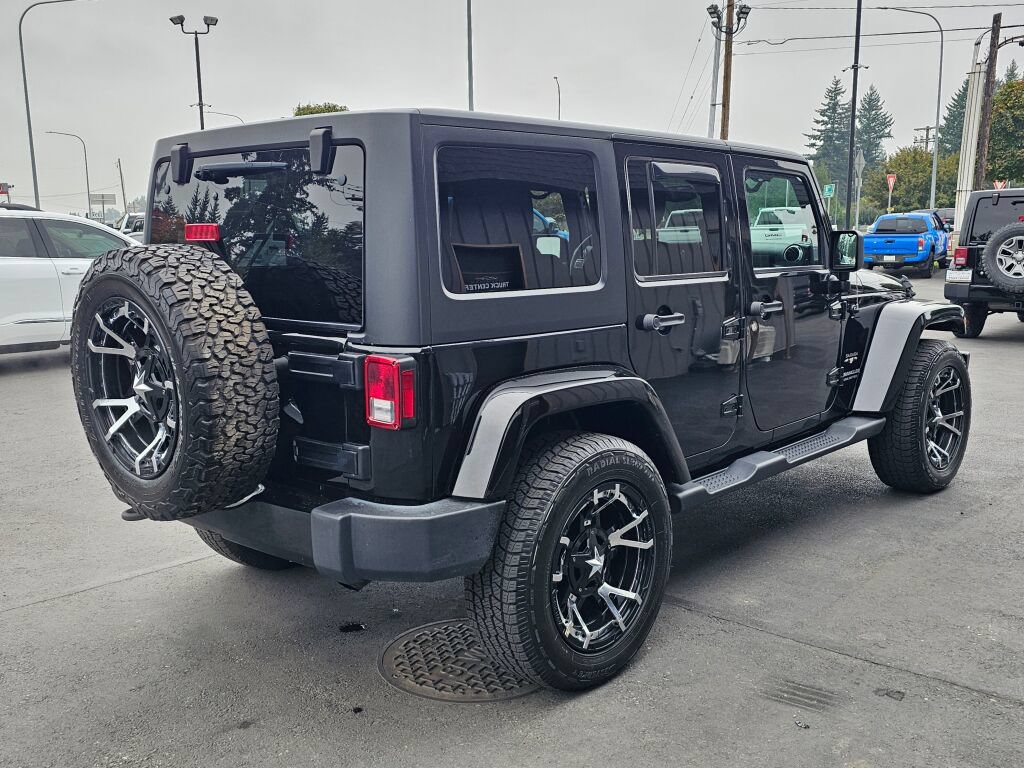 Used 2017 Jeep Wrangler Unlimited Sahara AWD/4WD image 5