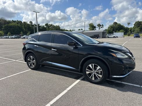 Used 2020 Nissan Murano SV w/ Premium Package FWD image 2