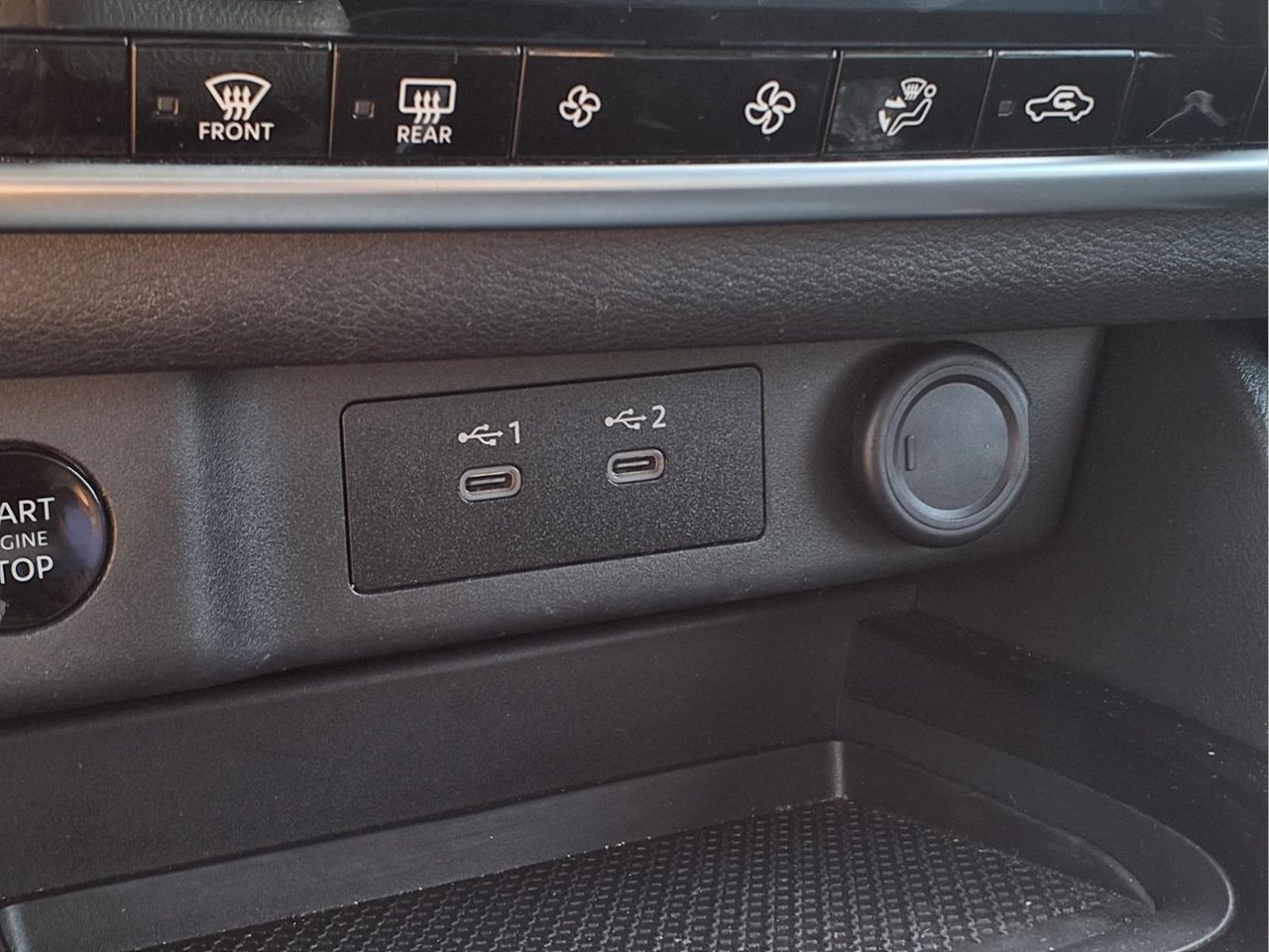 Used 2024 Nissan Rogue SV FWD image 13