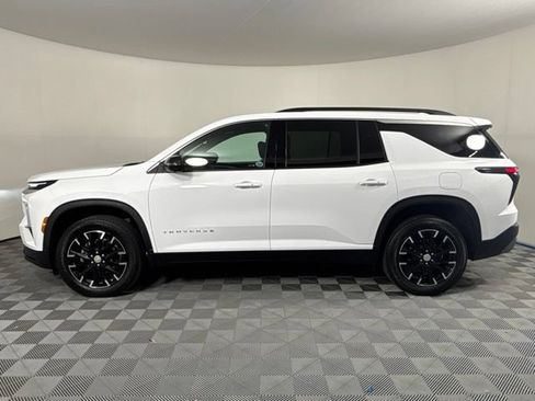 Used 2025 Chevrolet Traverse LT w/ Sun and Wheel Package AWD/4WD image 41