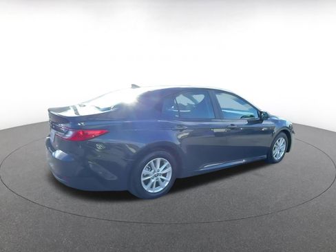 Used 2025 Toyota Camry LE image 15