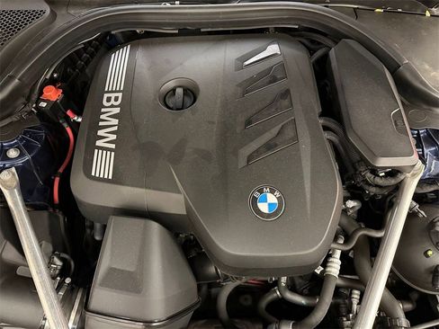 Used 2024 BMW 530i xDrive w/ Premium Package image 34