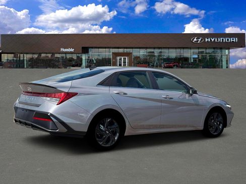 New 2026 Hyundai Elantra SEL Sport Premium FWD image 8