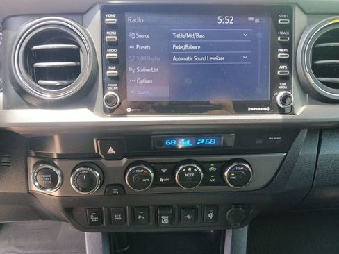 Used 2021 Toyota Tacoma TRD Off-Road w/ Technology Package AWD/4WD image 21