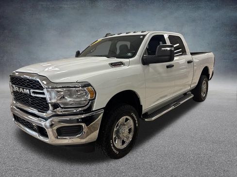 Used 2024 RAM 2500 Tradesman w/ Chrome Appearance Group AWD/4WD image 3