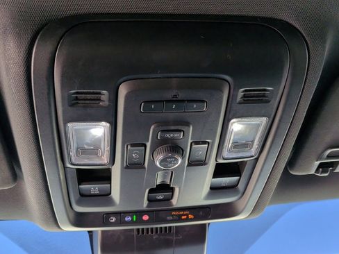 Used 2023 Chevrolet Tahoe High Country RWD image 23