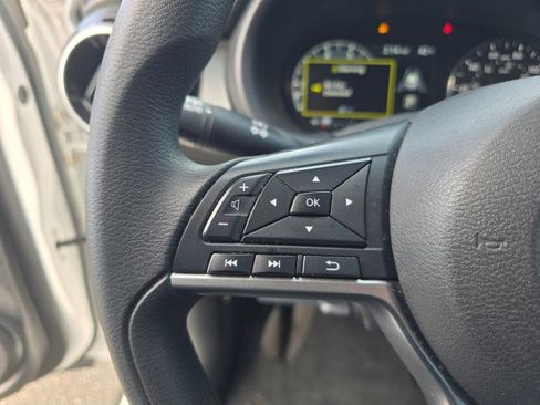 Used 2022 Nissan Kicks SV image 28