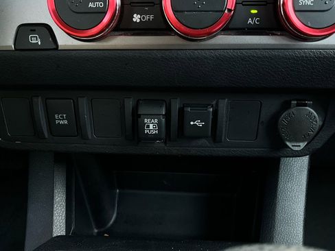 Used 2022 Toyota Tacoma SR5 image 25