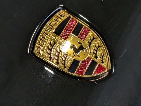 Used 2025 Porsche Macan image 14