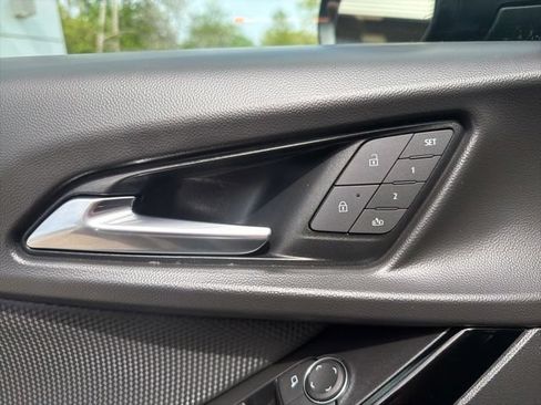Certified 2025 Chevrolet Equinox RS w/ Safety and Technology Package AWD/4WD image 24