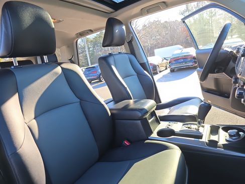 Used 2015 Toyota 4Runner SR5 Premium image 10