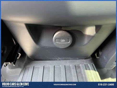 Certified 2025 Volvo XC60 B5 Ultra w/ Protection Package Premier image 11