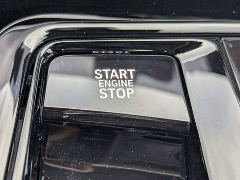 New 2026 BMW 530i xDrive w/ Executive Package image 31