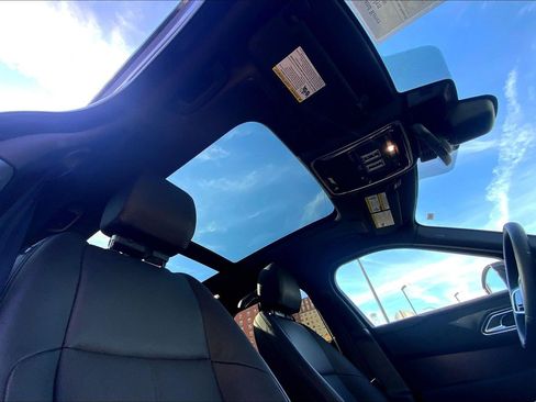 Used 2026 Land Rover Range Rover Velar Dynamic SE image 14