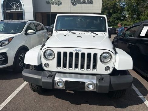 Used 2017 Jeep Wrangler Sahara AWD/4WD image 2