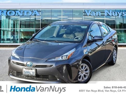 Used 2021 Toyota Prius LE w/ Carpet Mat Package (TMS) image 1