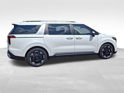 New 2026 Kia Carnival EX image 7