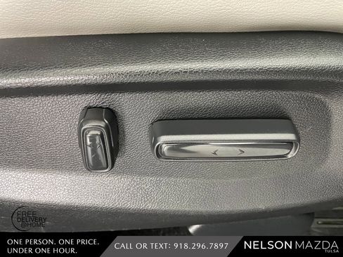 Used 2018 Honda CR-V Touring image 47