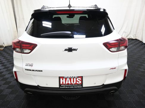 Used 2021 Chevrolet TrailBlazer RS w/ Sun and Liftgate Package FWD image 15