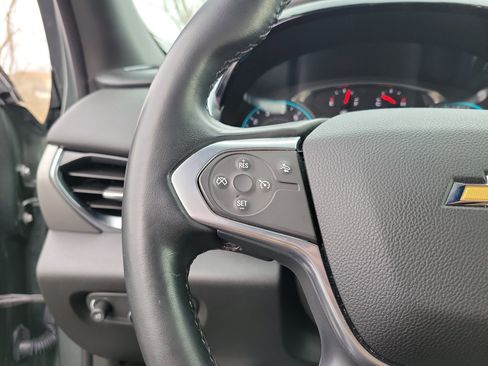 Used 2023 Chevrolet Traverse LT image 22