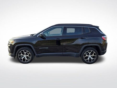 Used 2024 Jeep Compass Limited image 7