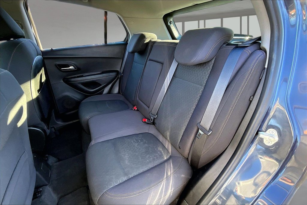 Used 2019 Chevrolet Trax LS AWD/4WD image 26