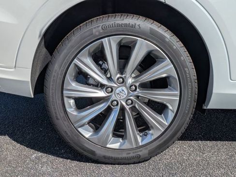 New 2026 Buick Envista Avenir image 12