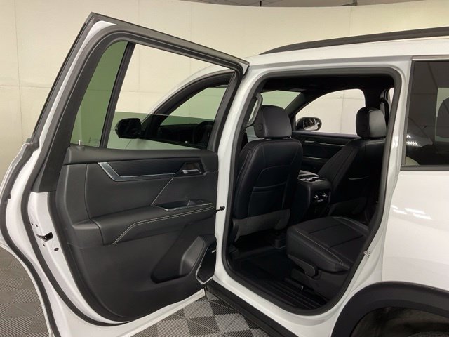 Used 2024 GMC Acadia Elevation w/ LPO, Floor Liner Package FWD image 35
