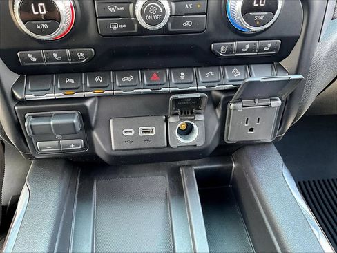 Used 2020 GMC Sierra 1500 Denali AWD/4WD image 19