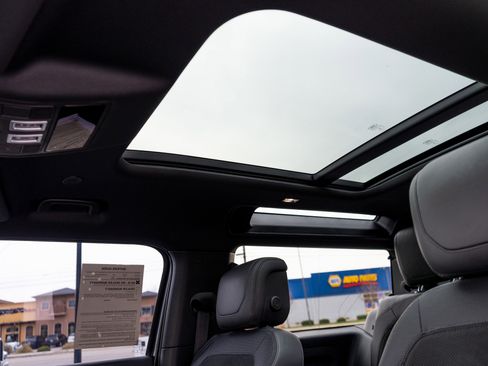 Used 2023 Land Rover Defender 90 Carpathian Edition image 35