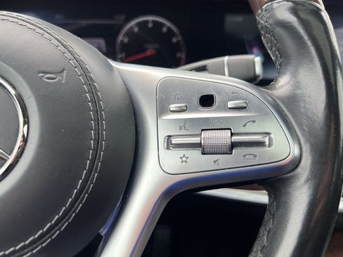Used 2019 Mercedes-Benz S 560 Sedan image 20