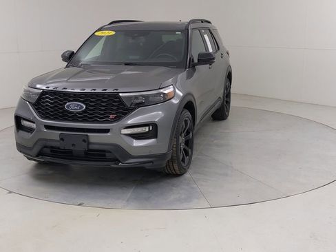 Used 2021 Ford Explorer ST w/ ST Street Pack image 11