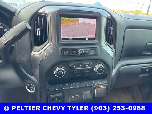 Used 2024 Chevrolet Silverado 2500 Custom w/ Custom Value Package image 18