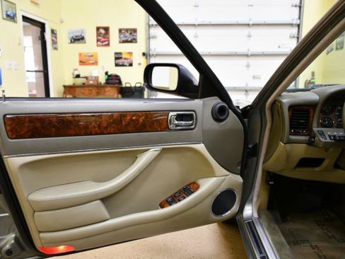 Used 1997 Jaguar XJ6 RWD image 26