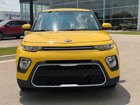 Used 2020 Kia Soul LX FWD image 2