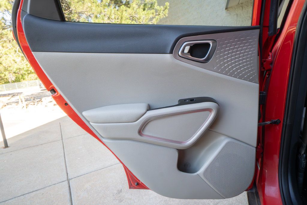 Used 2023 Kia Soul LX FWD image 15