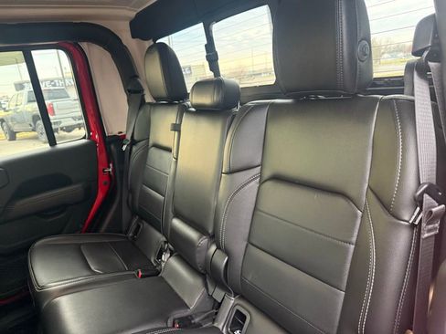 Used 2020 Jeep Gladiator Overland image 29