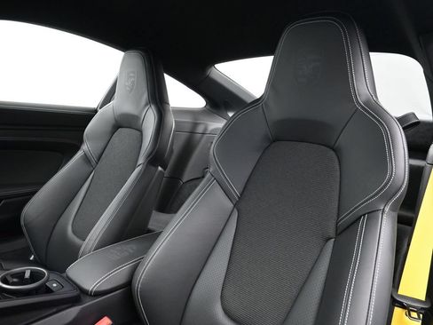 Certified 2022 Porsche 911 GT3 RWD image 5