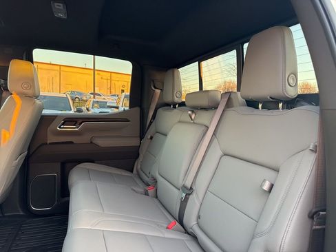 New 2026 GMC Sierra 1500 SLT w/ SLT Premium Plus Package image 33