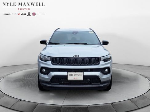 New 2026 Jeep Compass Latitude image 18