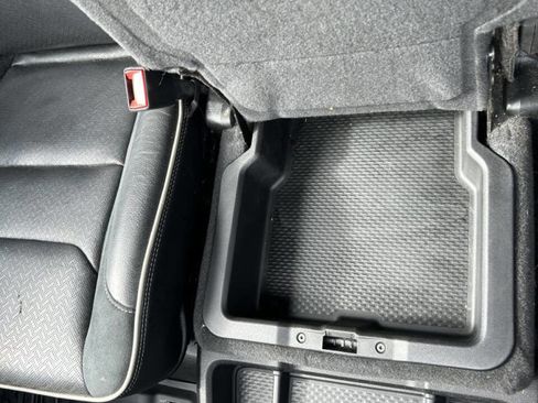 Used 2019 RAM 1500 Laramie w/ Off Road Group image 37