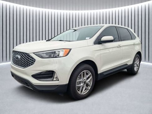 Used 2023 Ford Edge SEL w/ Convenience Package image 7