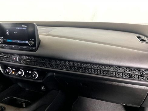 Used 2025 Honda HR-V LX image 12