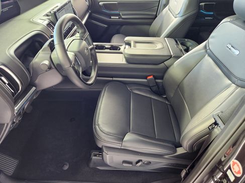 New 2025 Ford Expedition Platinum w/ Stealth Appearance Package image 11