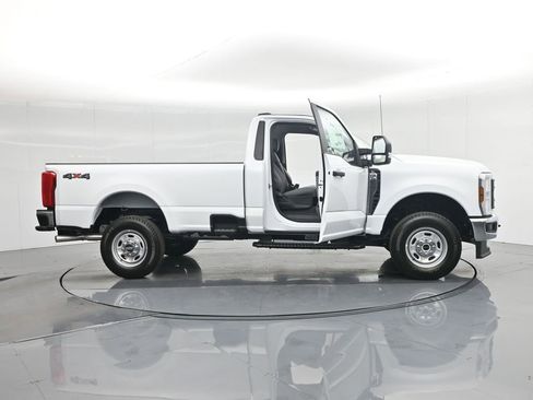 New 2026 Ford F250 XL w/ XL Chrome Package image 4