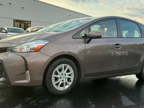 Used 2015 Toyota Prius V Three FWD image 1