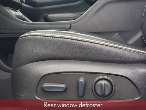 Used 2022 GMC Acadia Denali image 16