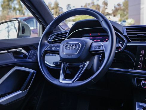 Certified 2023 Audi Q3 2.0T Premium w/ Convenience Package image 17